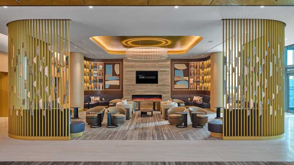 delta lounge