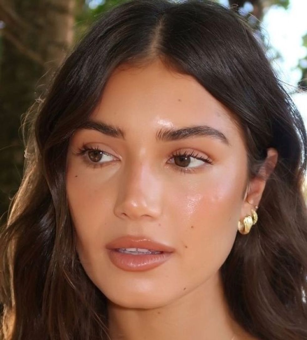 dewy skin fall beauty trends 2024