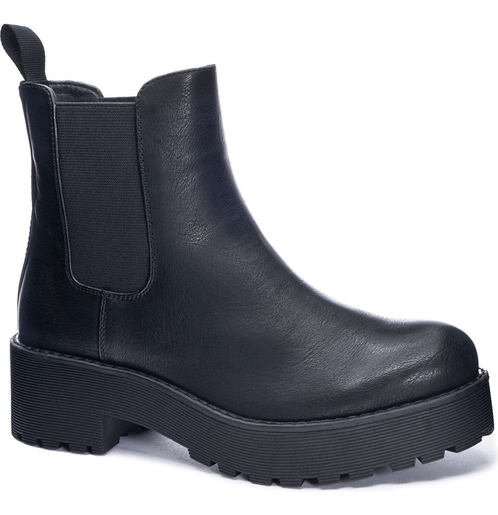 DirtyLaundry Maps black Chelsea Boots