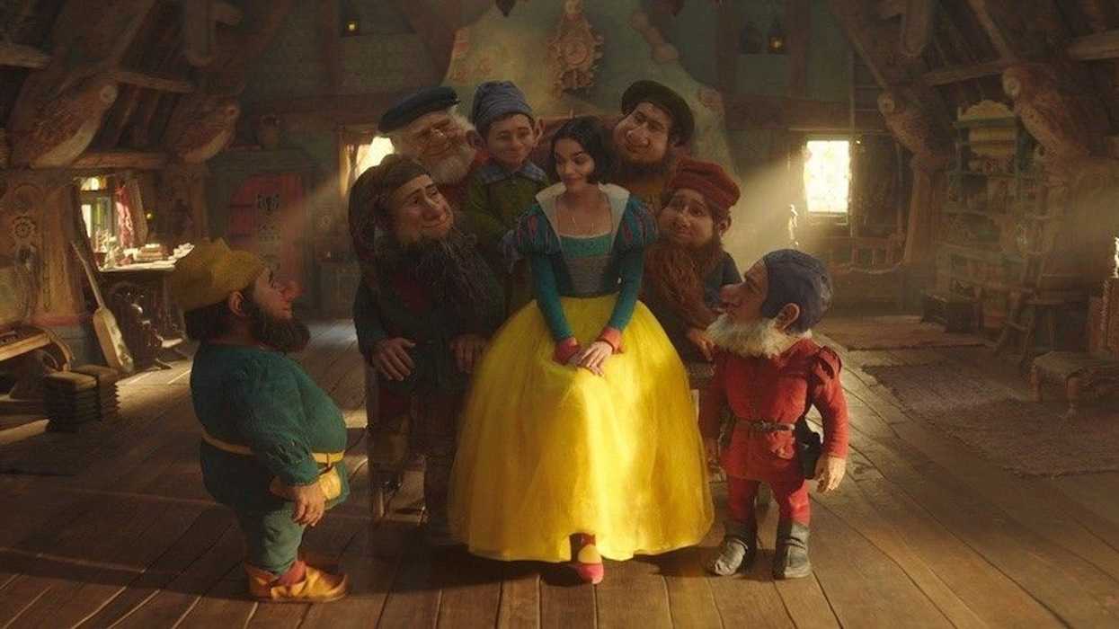 disney snow white rachel zegler