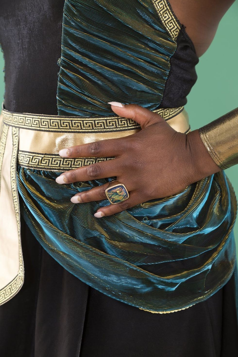 DIY Beginner Cleopatra Halloween Costume