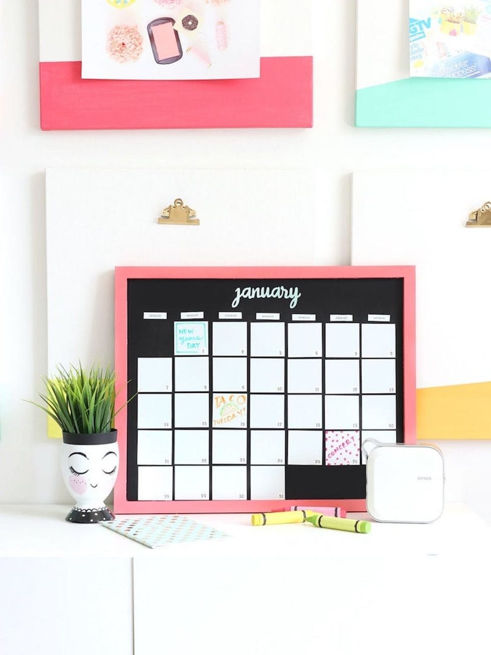 DIY Magnetic Whiteboard Calendar
