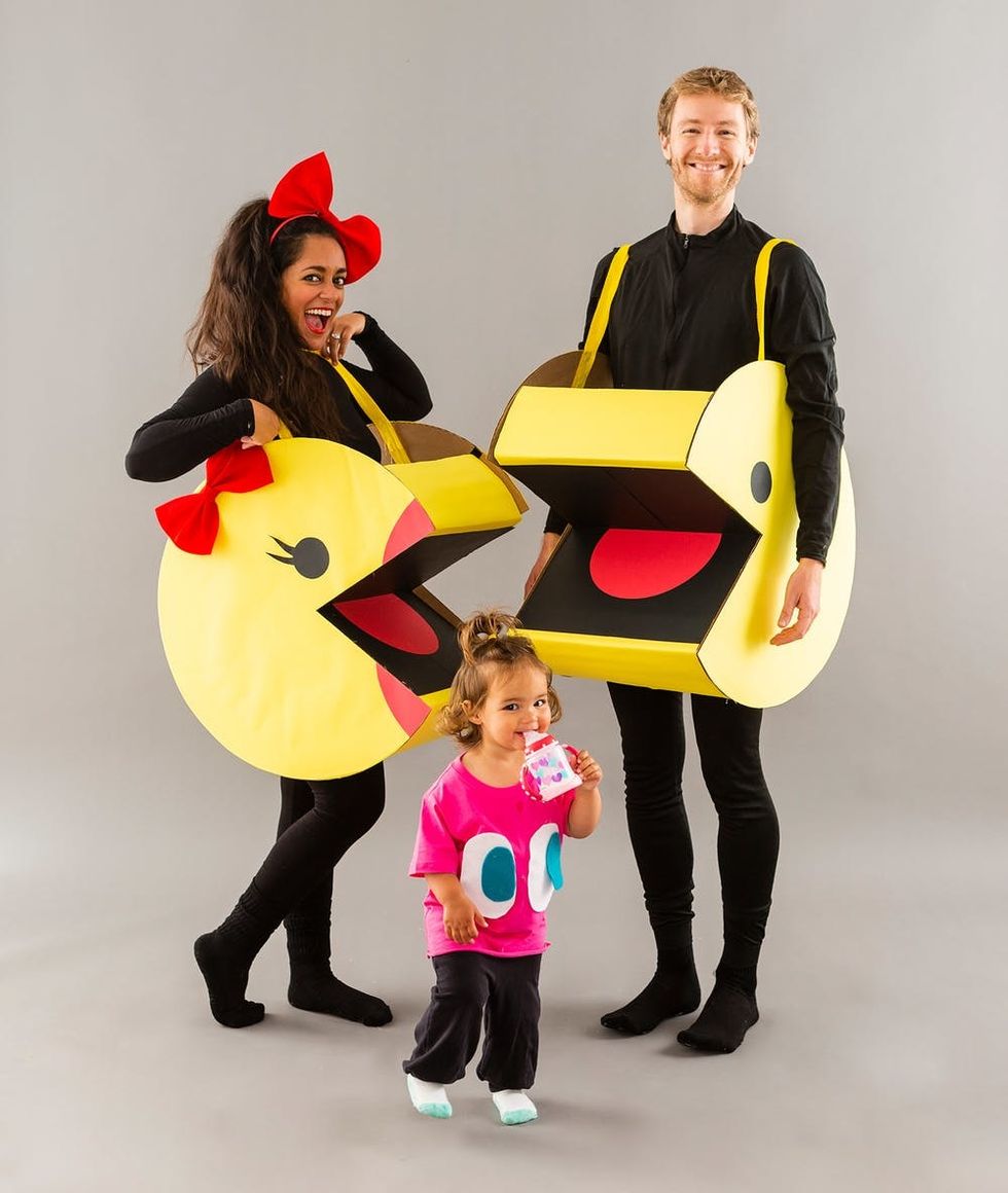 DIY Pac-Man Family Halloween Costume