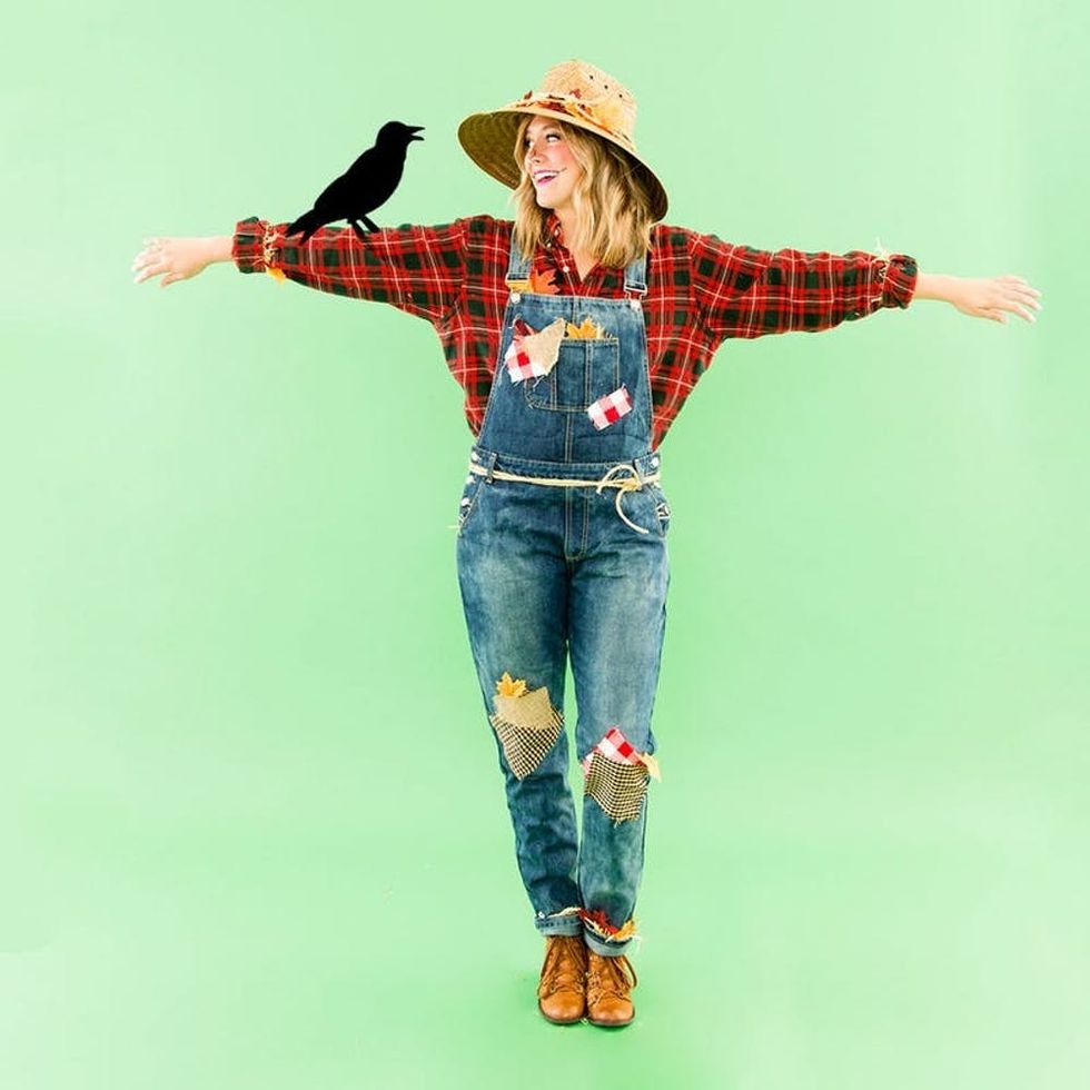 DIY Women's Scarecrow Halloween Costume