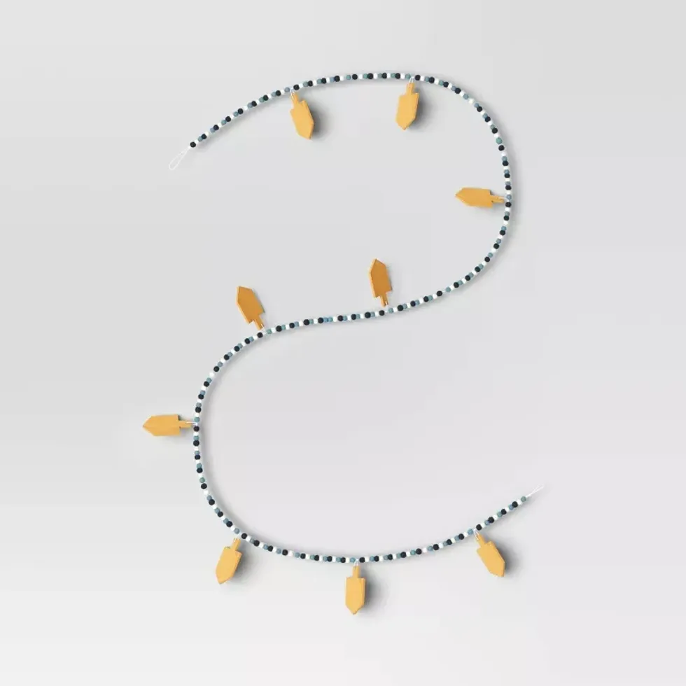Dreidel and Pom Pom Hanukkah Garland