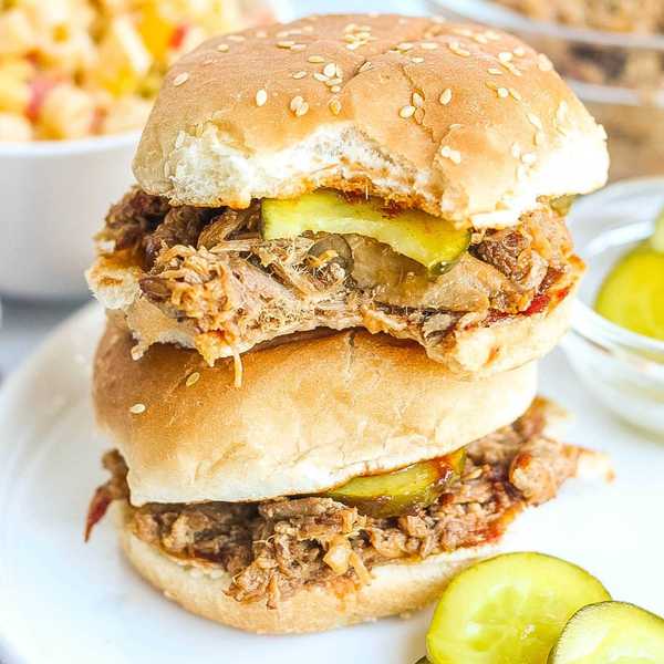 Dutch Oven Pulled Pork Sandwiches