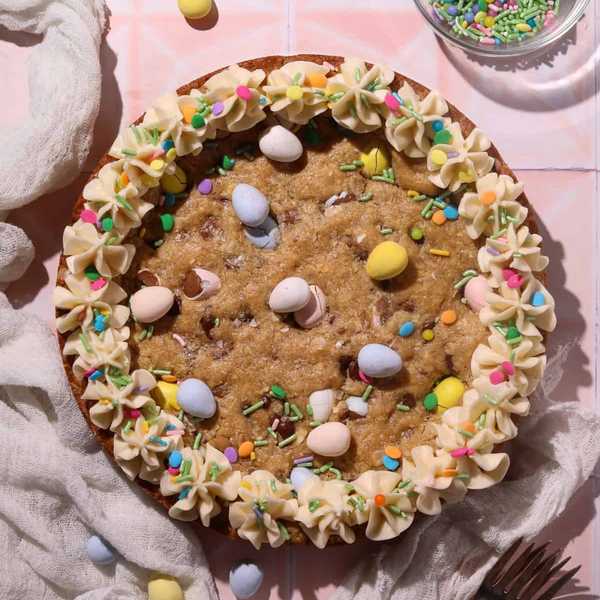 easter cookie cake