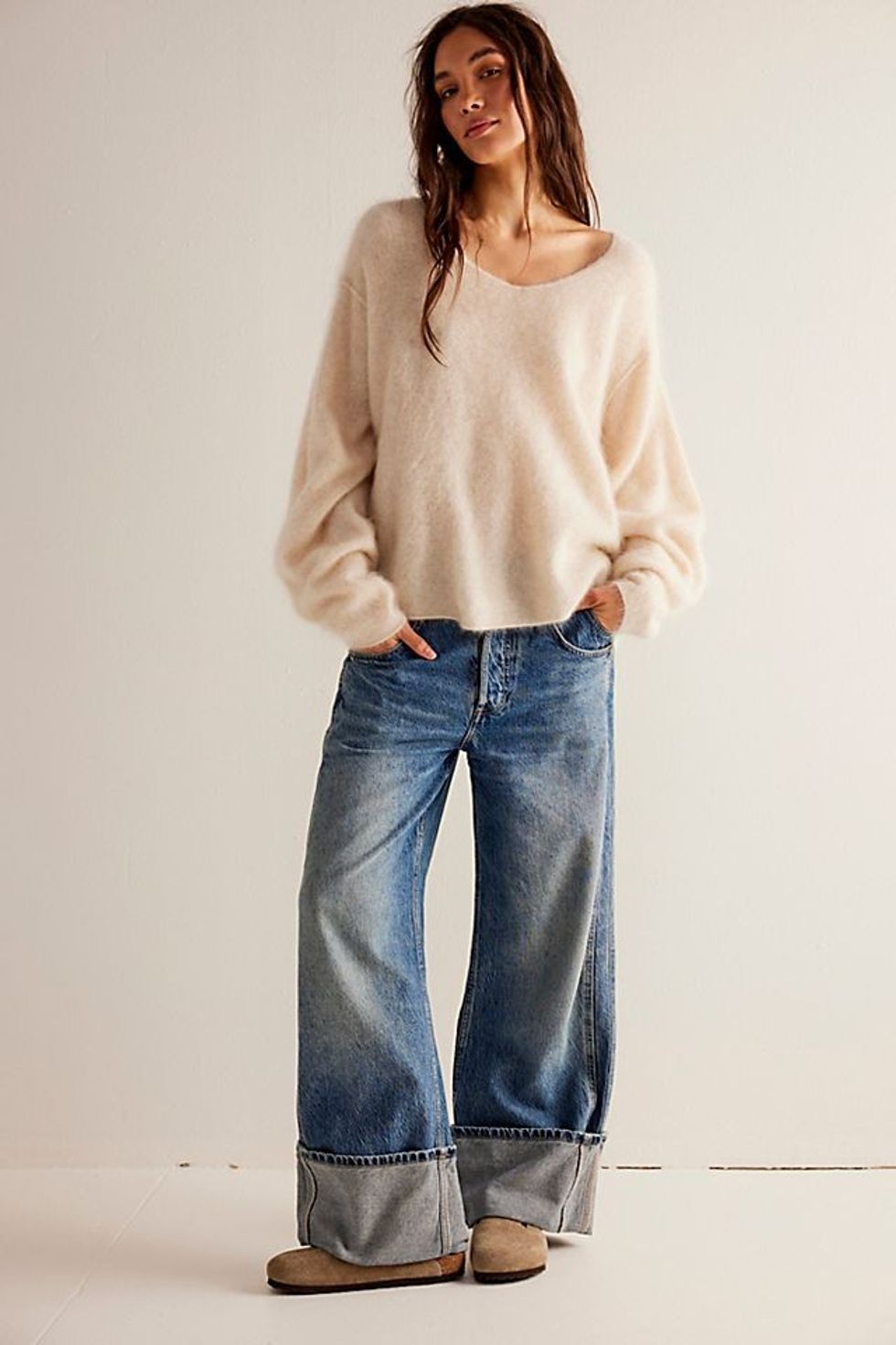 Easton Luxe Cashmere V-Neck Sweater