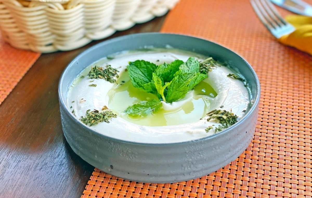easy 3-ingredient tzatziki sauce