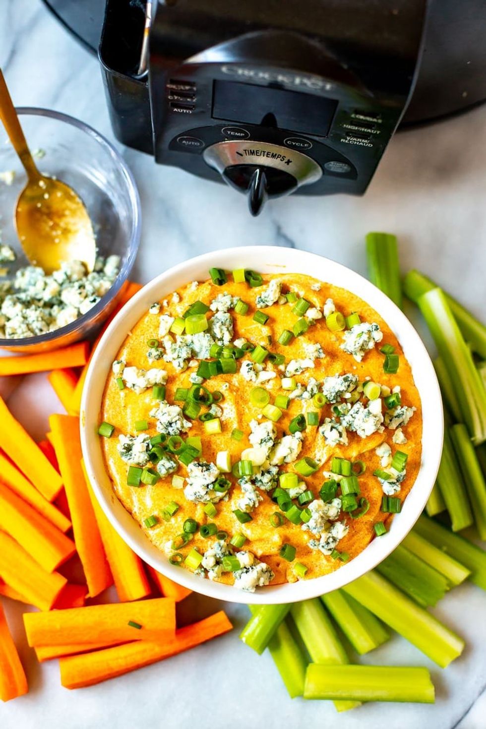 Easy Crock Pot Buffalo Chicken Dip