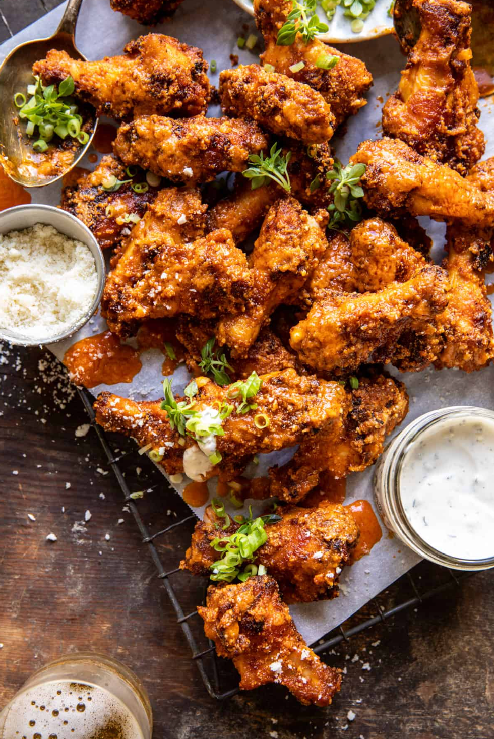 Easy Garlic Parmesan Buffalo Chicken Wings