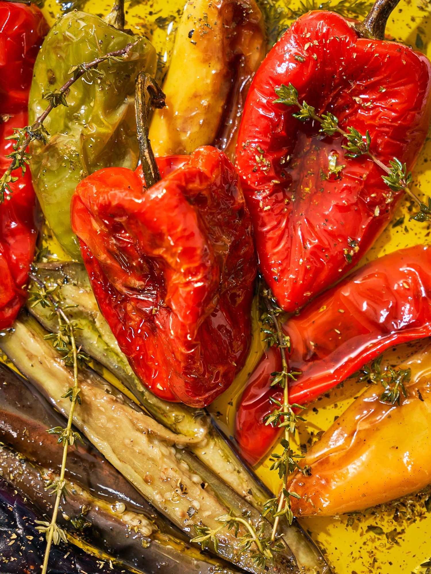 Easy Greek Chicken with Red Peppers and Onions