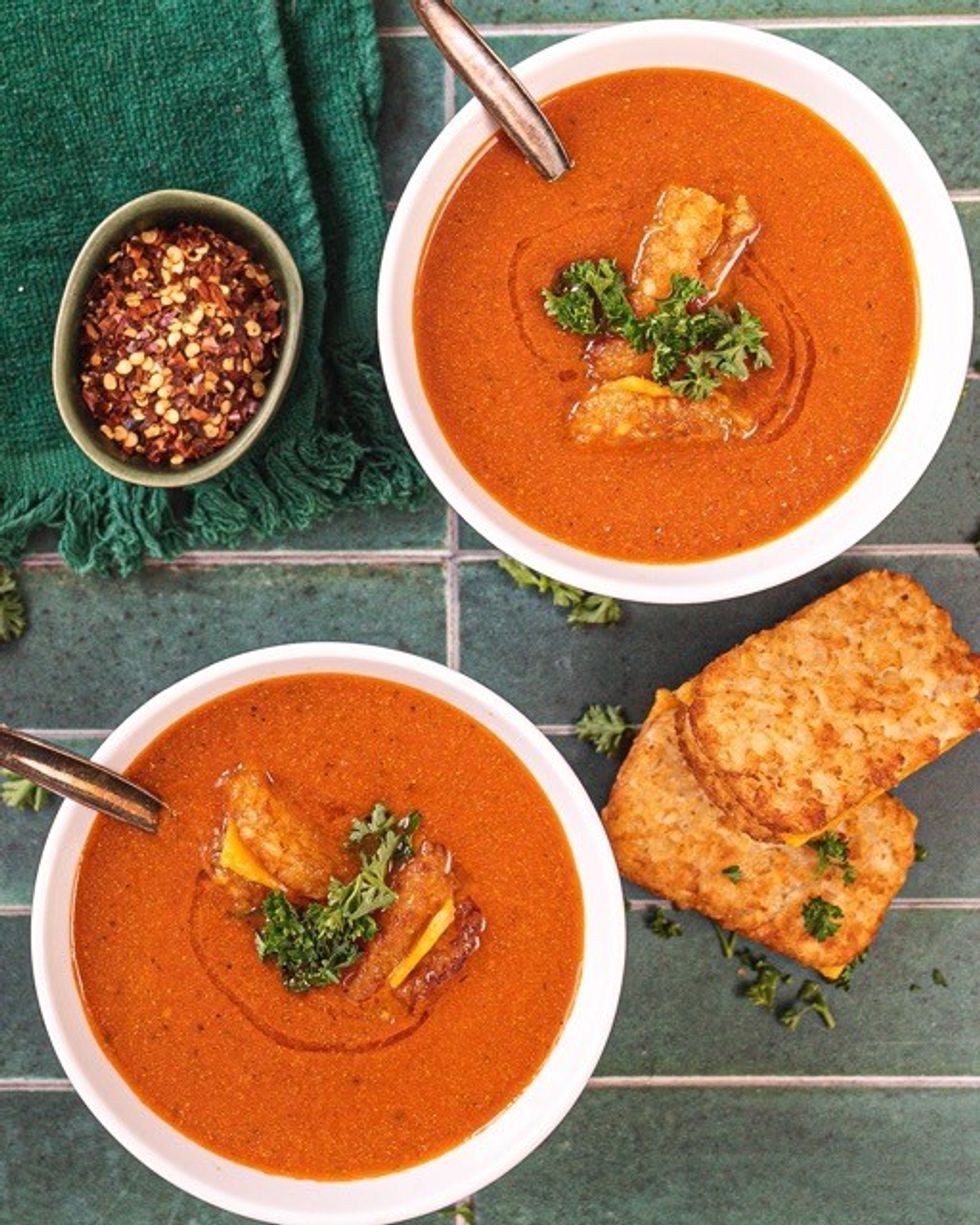 Easy Instant Pot Tomato Soup