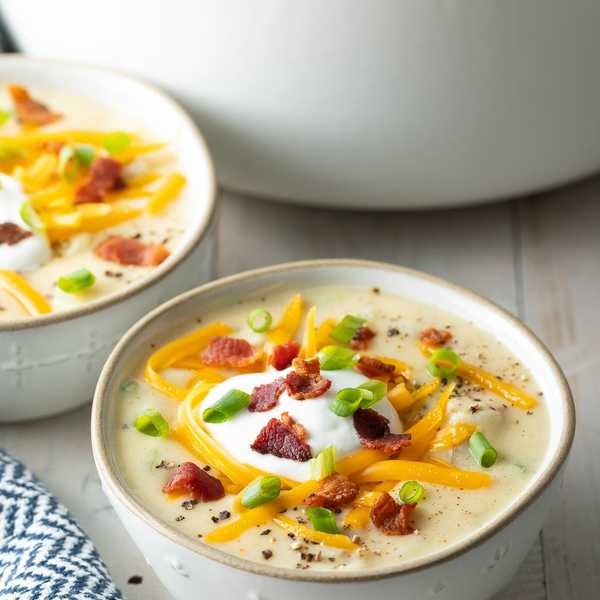 Easy Loaded Baked Potato Soup crock pot recipe
