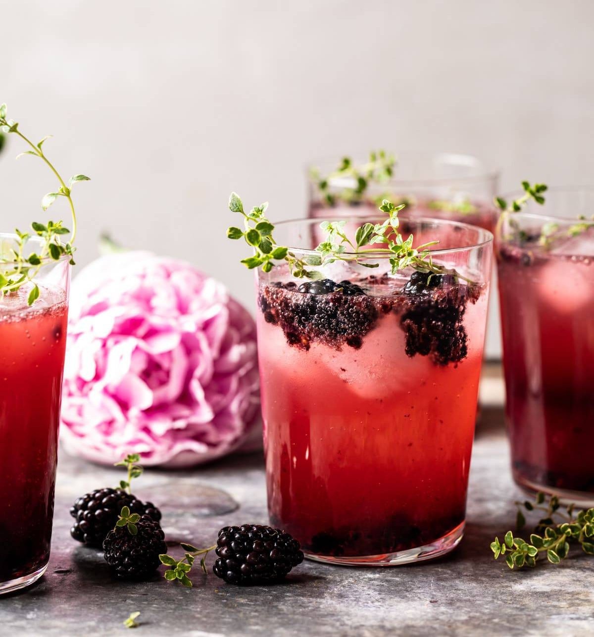14 Ridiculously Easy Mixed Drinks To Sip This Summer - Brit + Co