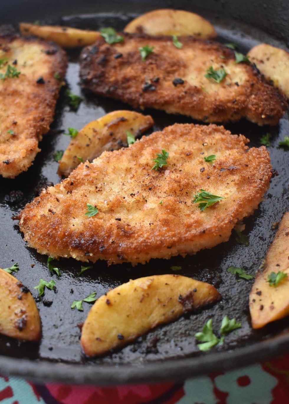 Easy Pork Cutlets with Saut\u00e9ed Apples Recipe