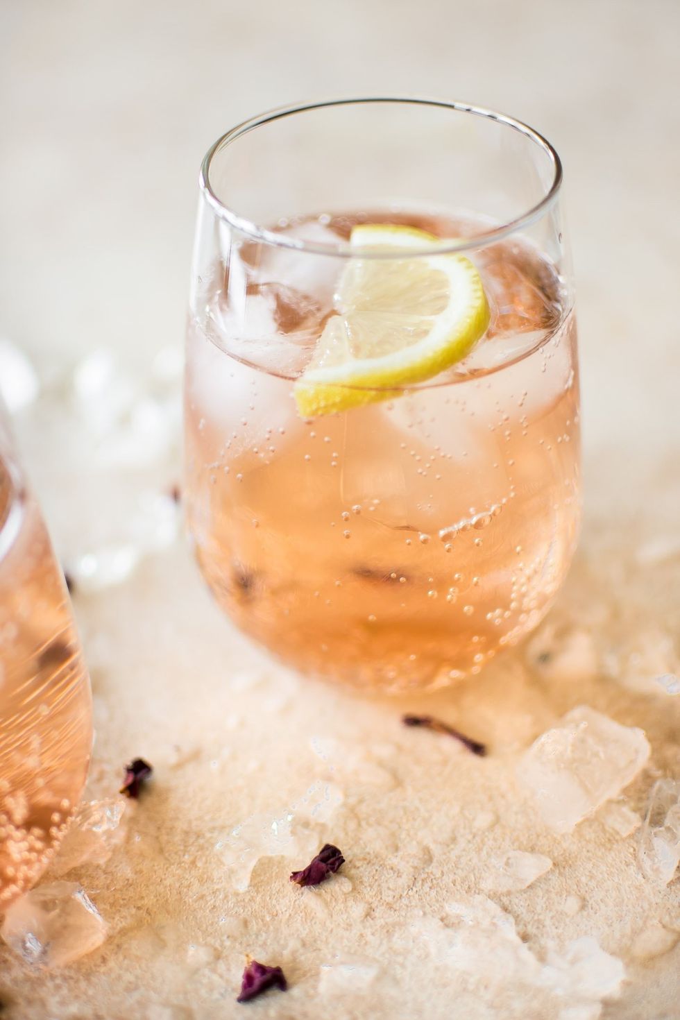 Easy Ros\u00e9 Spritzer cocktail recipe for the kentucky derby