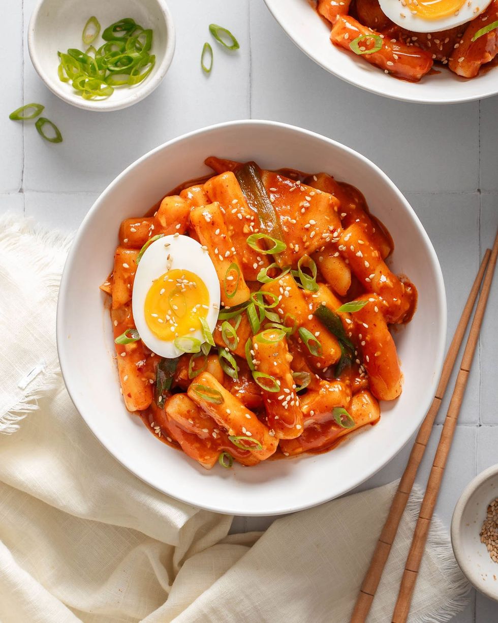 Easy Tteokbokki (Spicy Korean Rice Cakes)