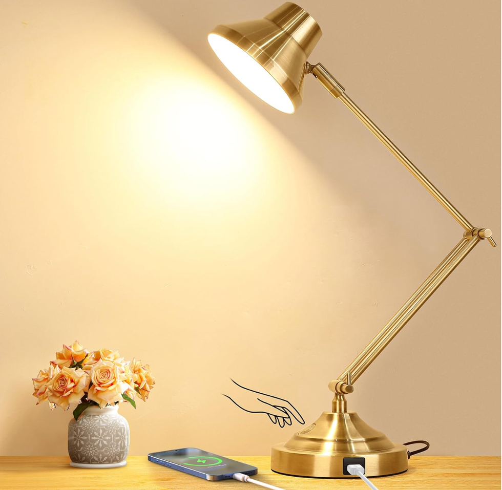 ED Desk Lamp with USB Port