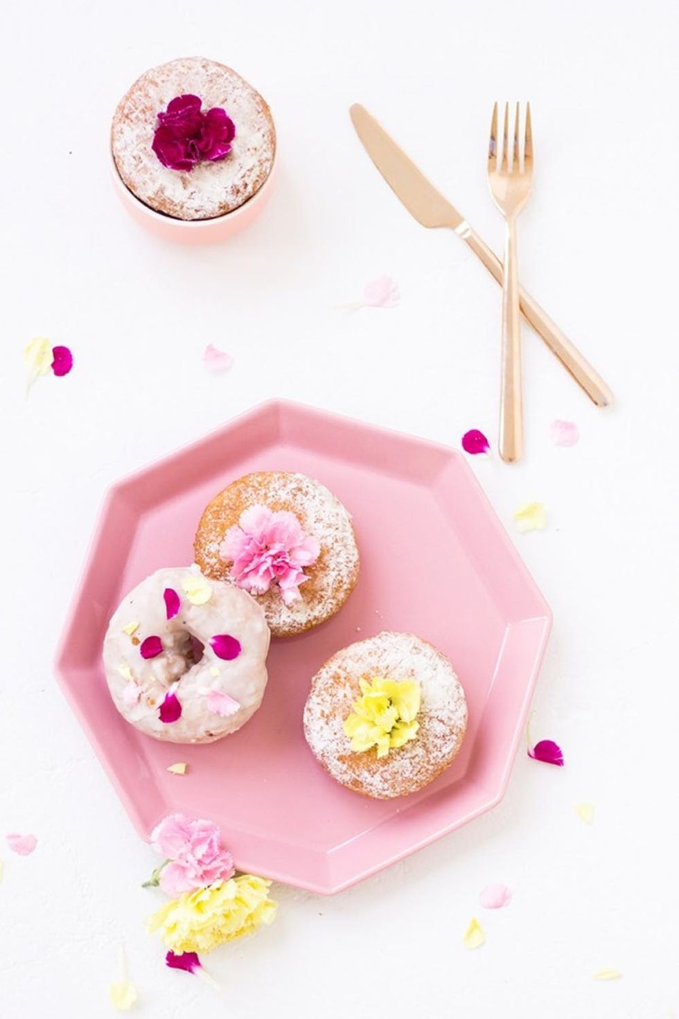 Edible-Flower-Donuts