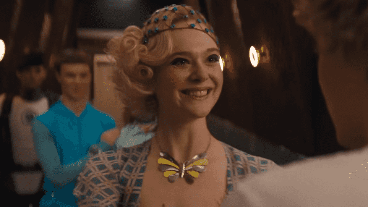 elle fanning as effie trinket