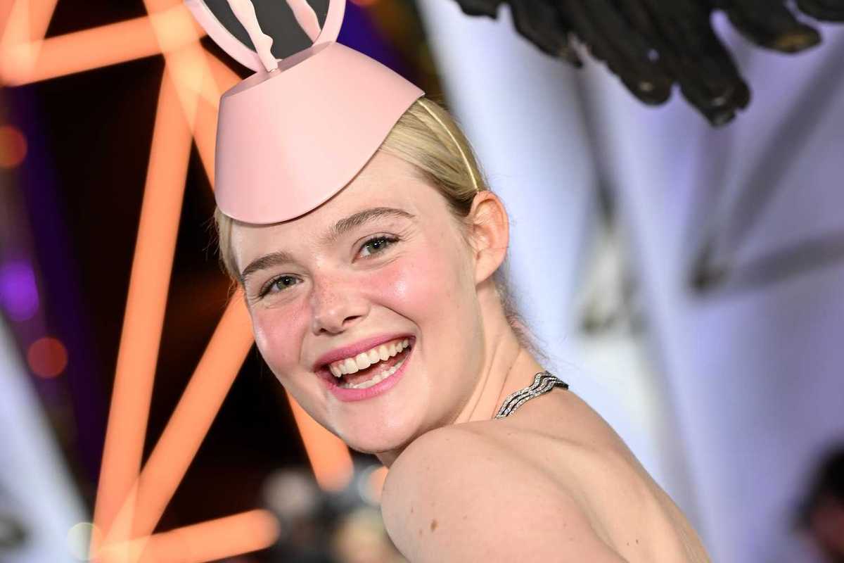 elle fanning sunrise on the reaping outfits