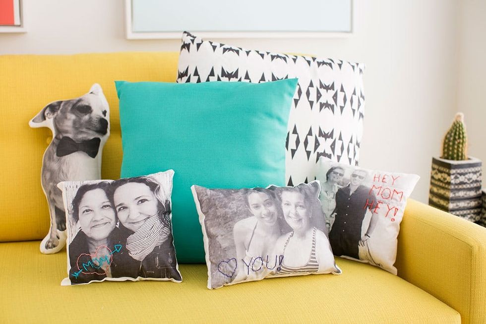 Embroidered_Picture_Pillows_017