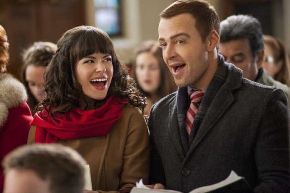 Emily Hampshire and Joey Lawrence in Hitched For The Holidays