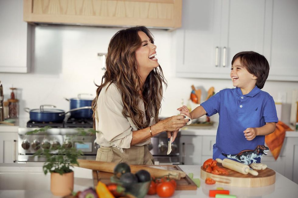 eva longoria cooking dinner with her son