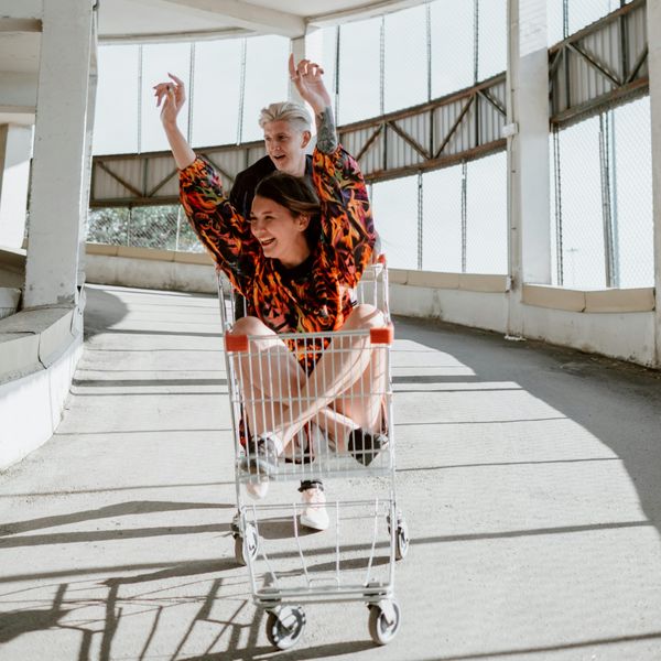 10 Revealing Signs You’re Actually An Extrovert - Brit + Co