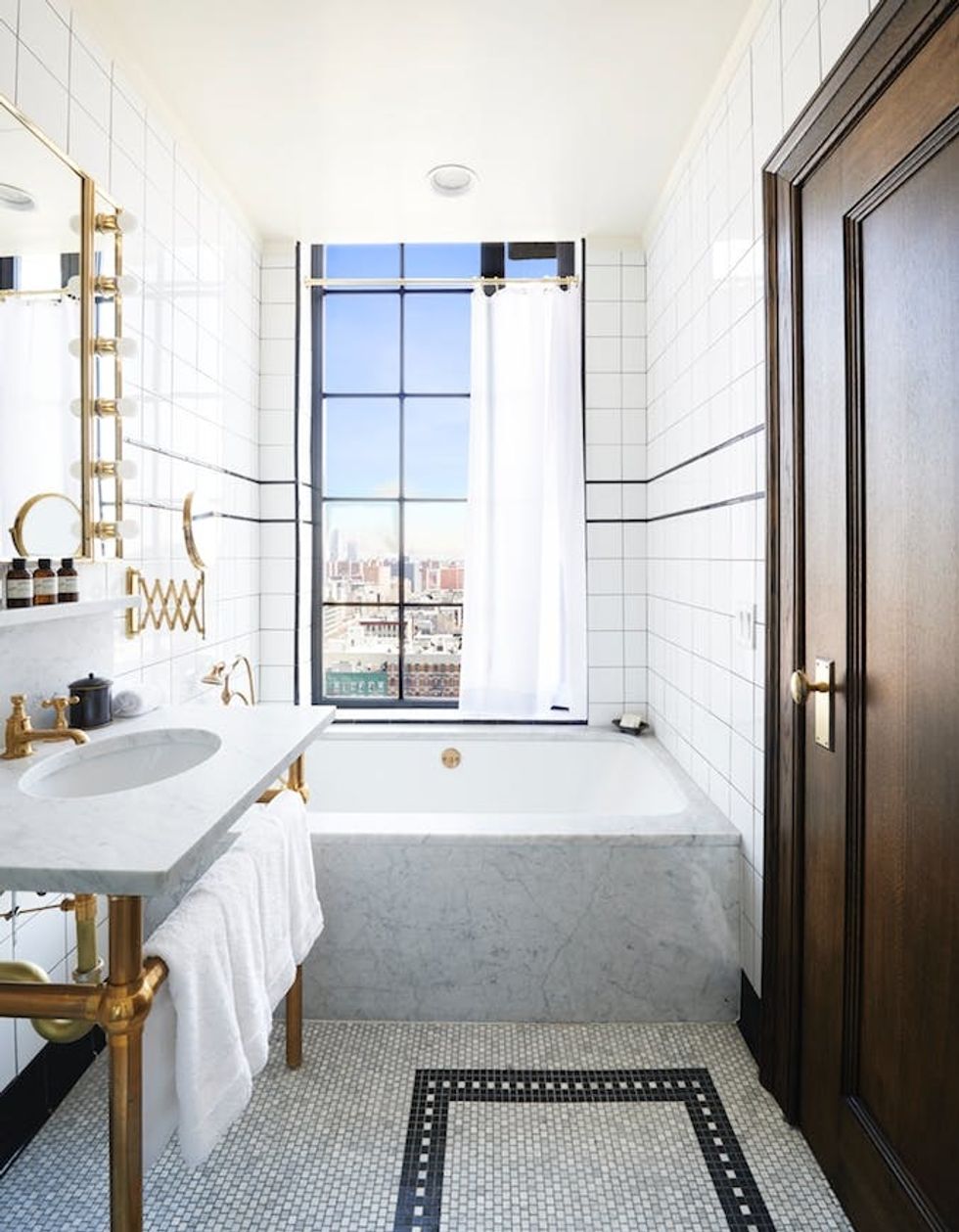 35 Stunning Hotel Bathrooms You’ll Want to Spend Your Entire Vacation