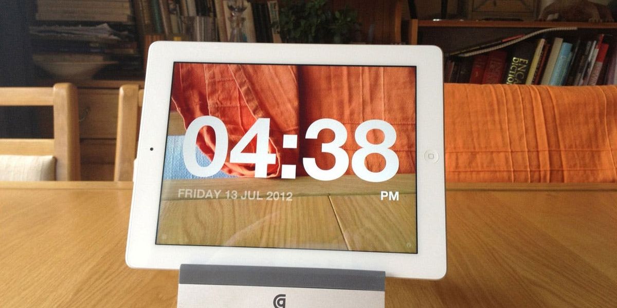The Chameleon Clock Lets You See Through Your iPad or