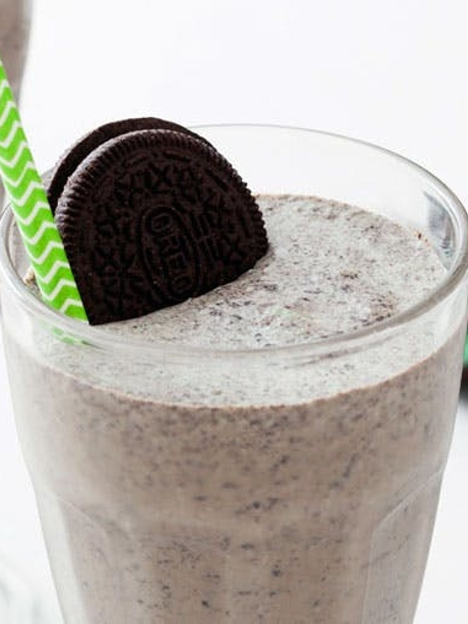 Say Pshh to the Shamrock Shake and Try This Spiked Mint Oreo Milkshake