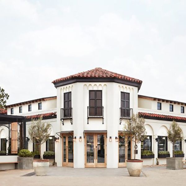 Chip and Joanna Gaines’ New Restaurant FINALLY Opens, and the Food is