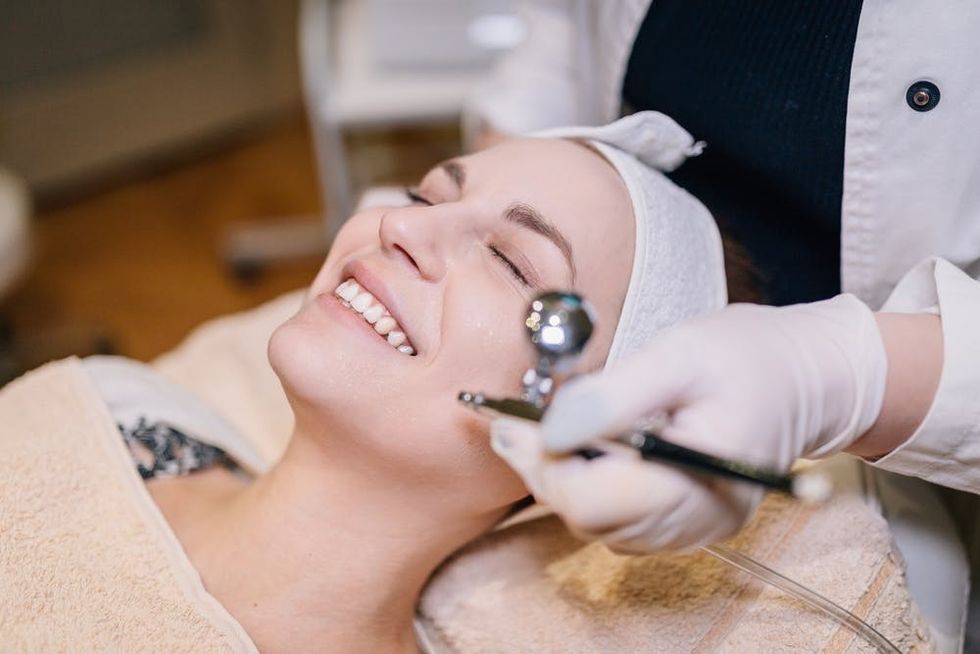 Should You Really Vacuum Your Face? Brit + Co