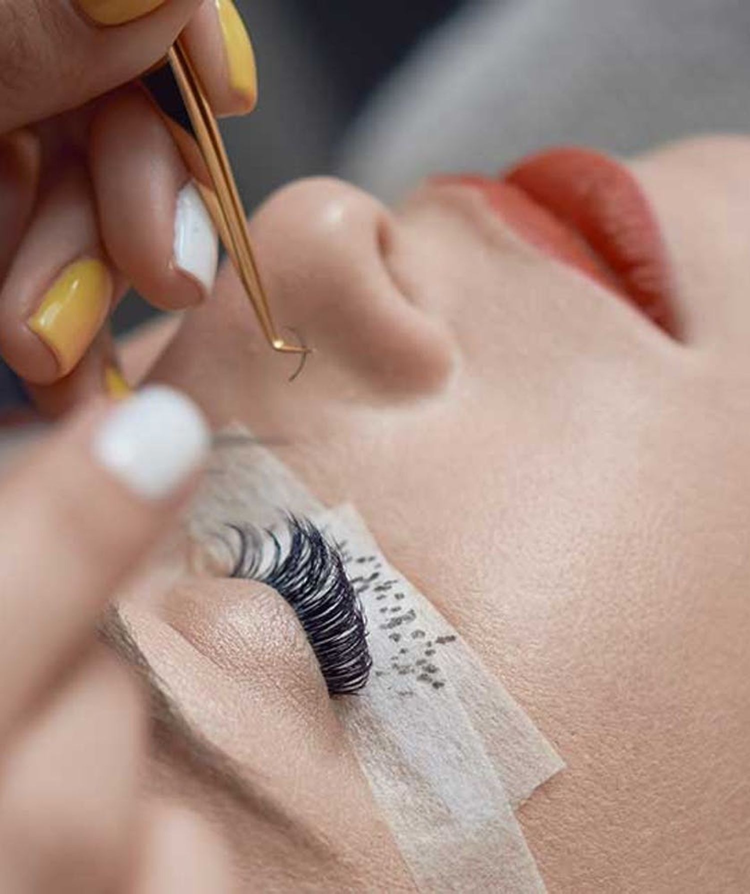5 Things You Should Know Before You Get Eyelash Extensions