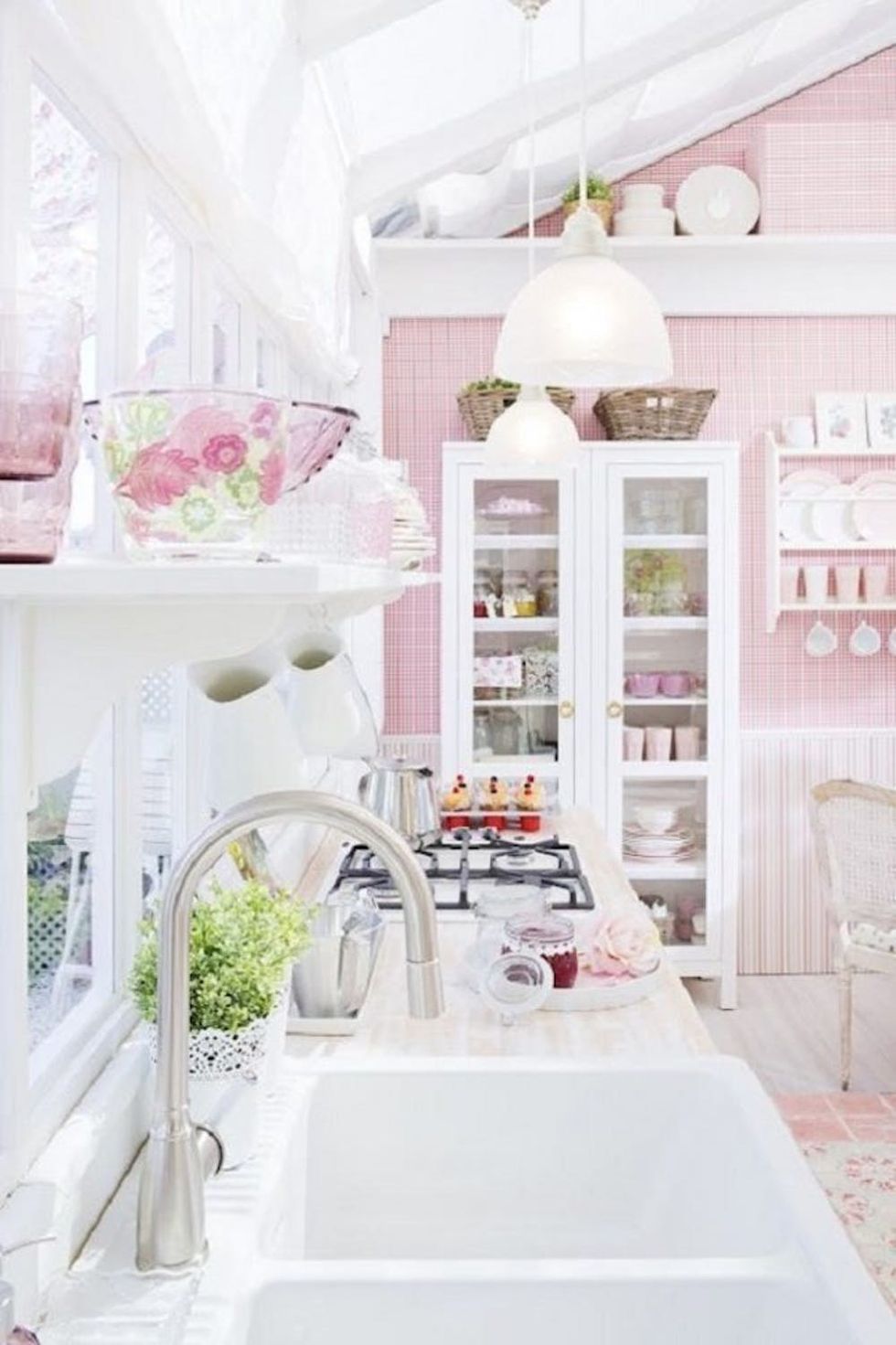 10 Kate Spade New York-Inspired Kitchens You’ll Want to Do More Than ...