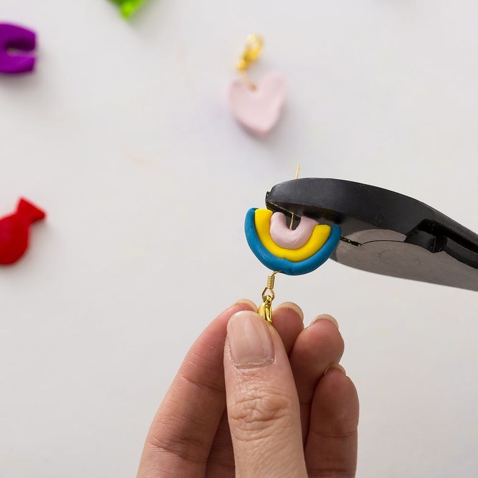 Make This Magically Easy Lucky Charms Bracelet for the Perfect St