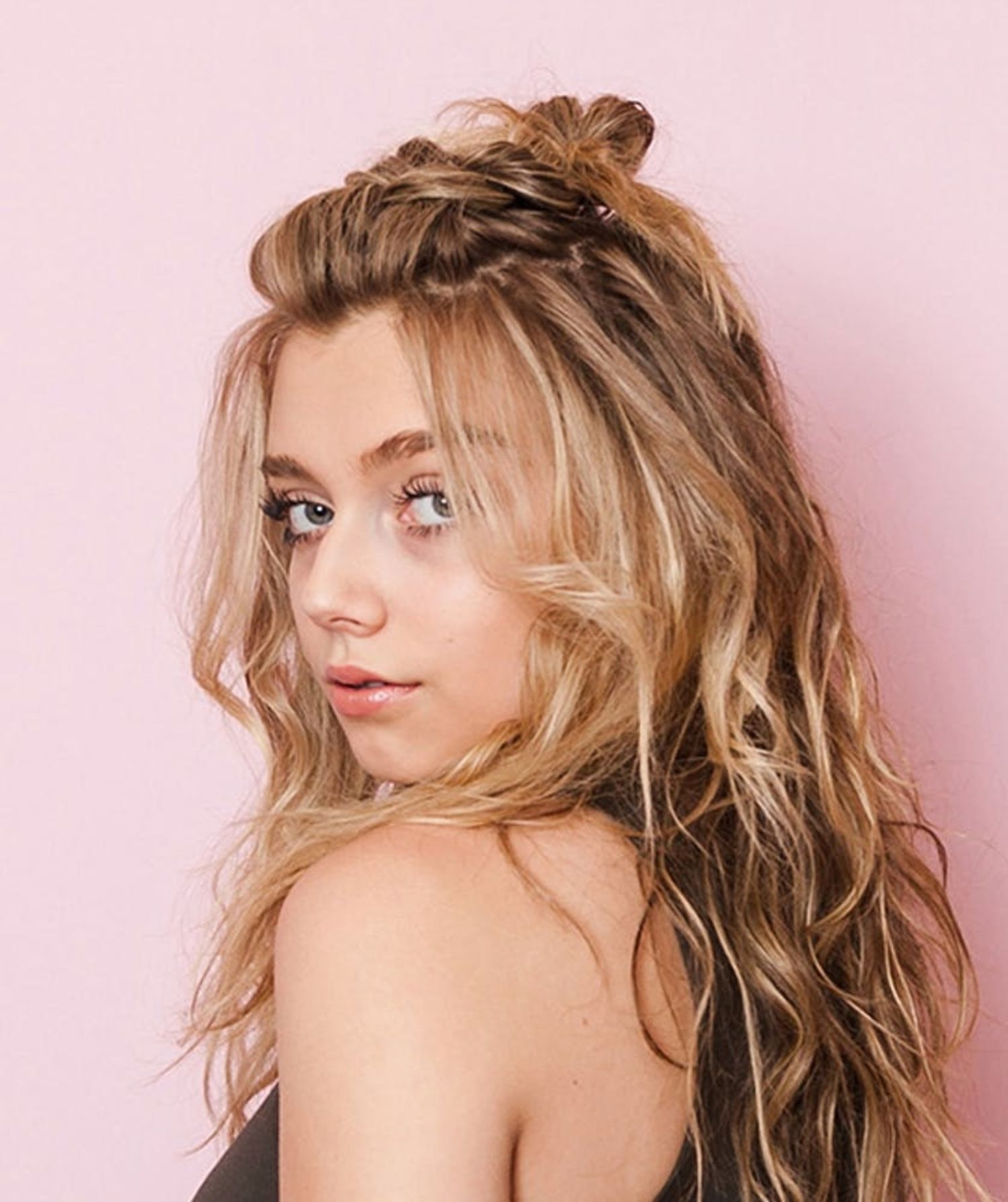 This VaVaVolumized Topknot Is Fall’s Trendiest ‘Do Brit + Co