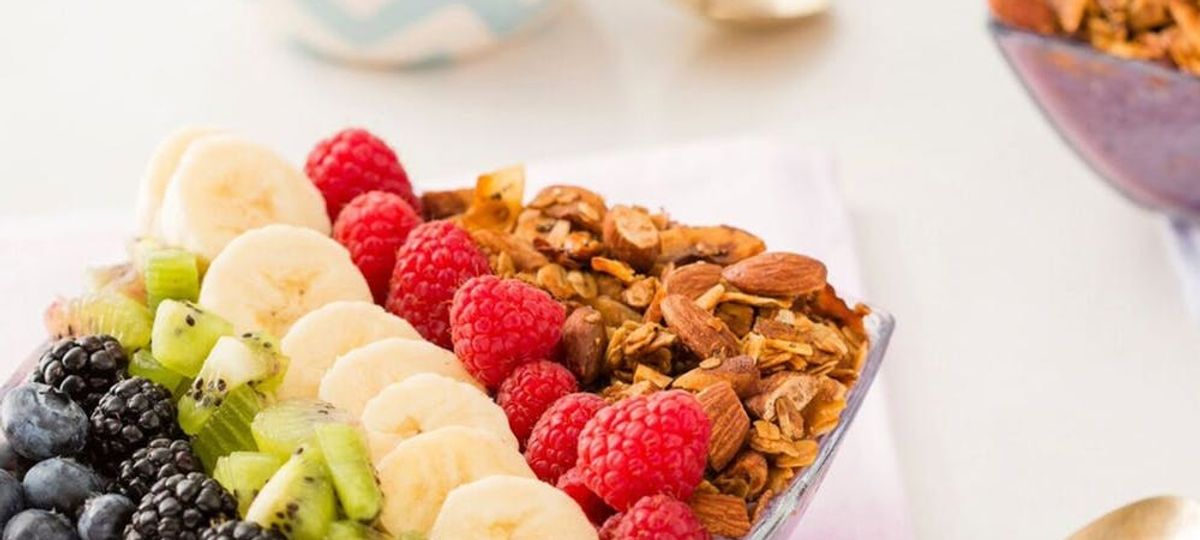 How to Make Healthy Smoothie Bowls With Almond Granola Brit + Co