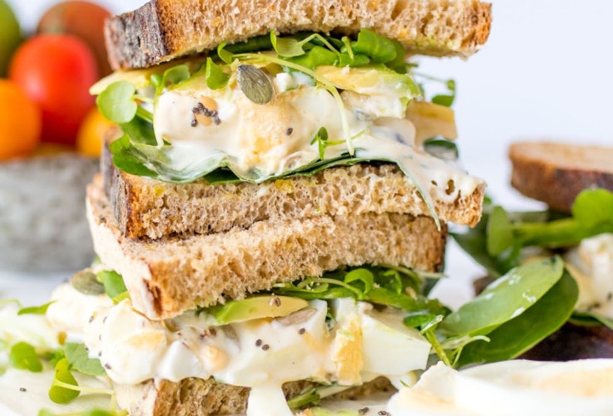 A Superfood Egg Sandwich That Satisfies That Comfort Food Craving ...