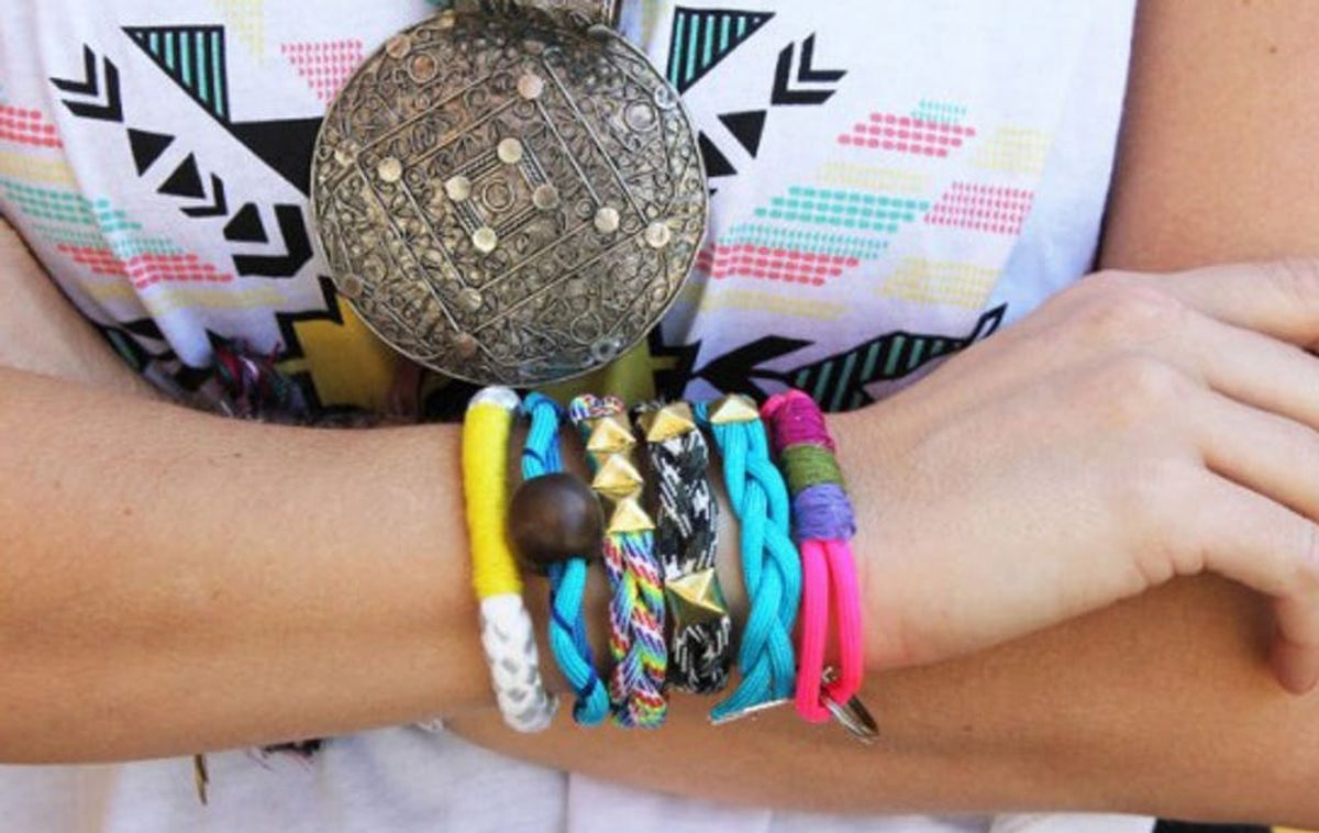 17 Friendship Bracelets to Make With Your BFF - Brit + Co
