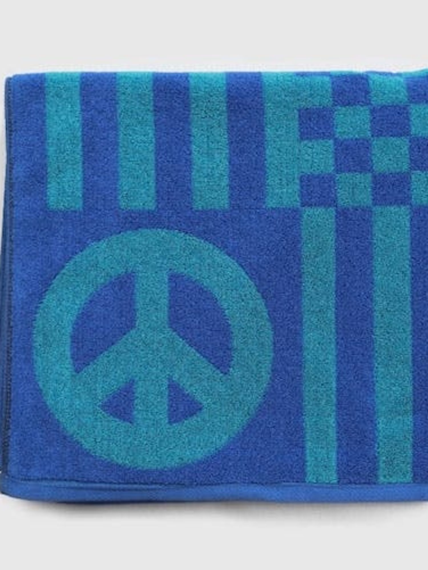 13 Crazy Cool Beach Towels Brit + Co