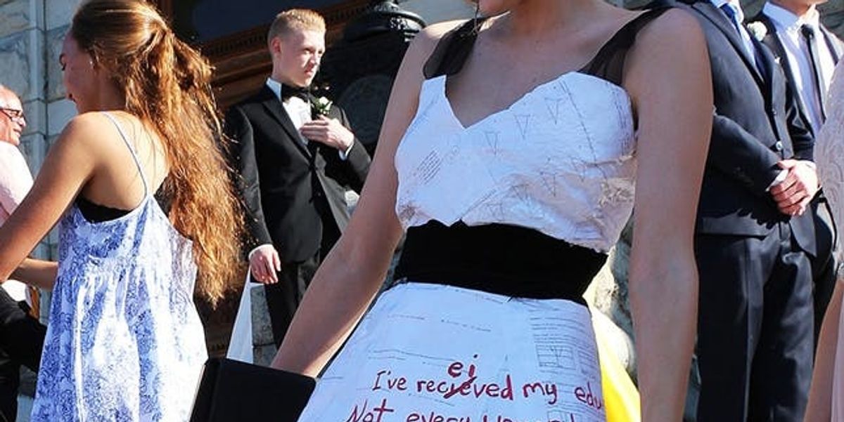 Black cap and gown image