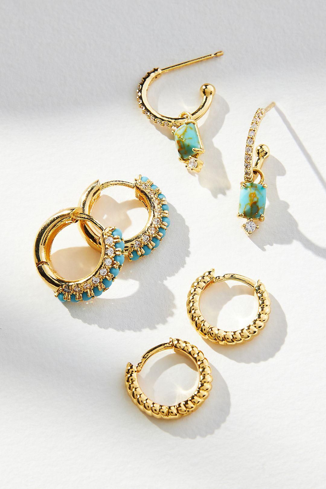 How To Get An Earscape With Stacked Earrings - Brit + Co