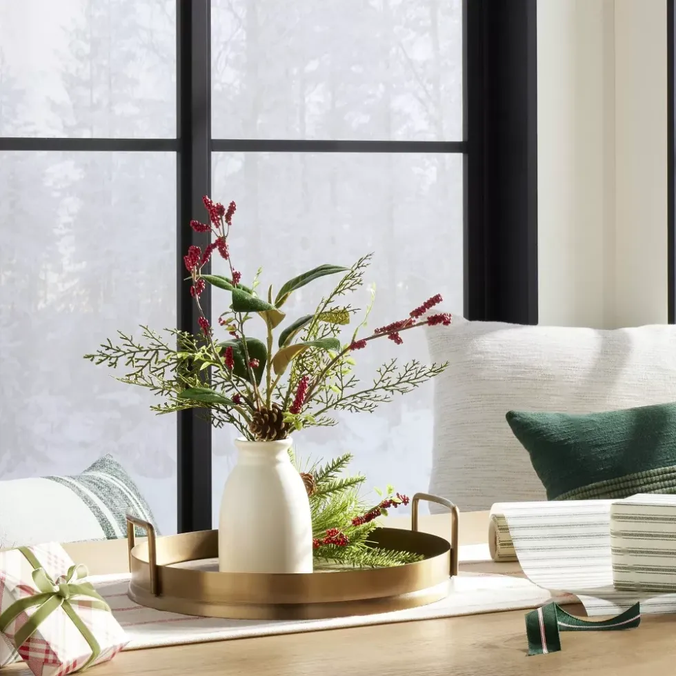 Fauz Cedar & Magnolia Leaf with Winterberries