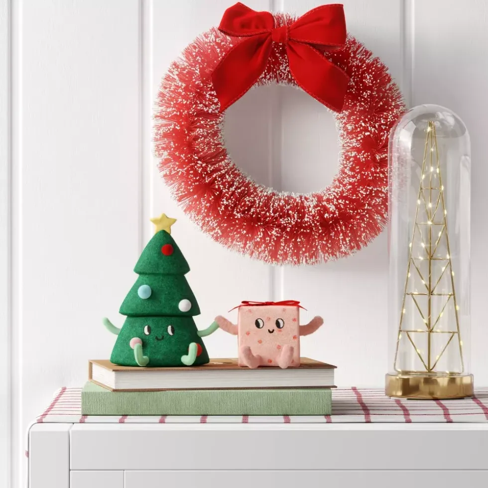 Felt Christmas Tree and Gift Figurines