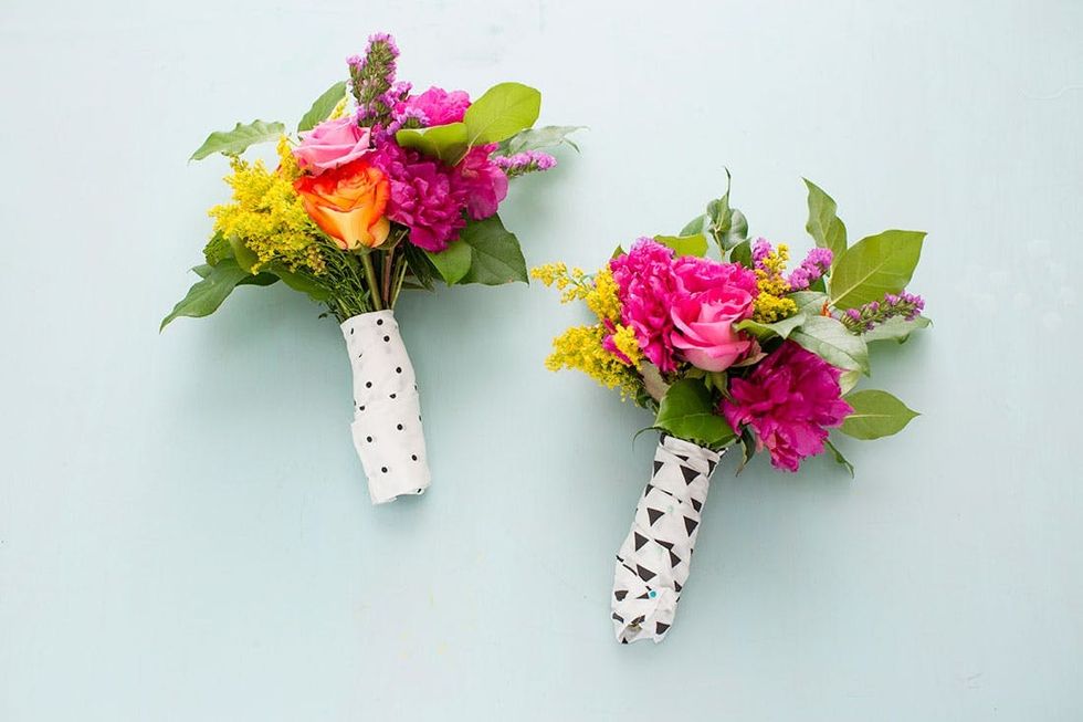 Final-Bouquets-on-Table