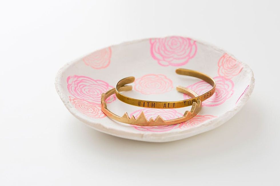 Final-Bowl-with-Jewels