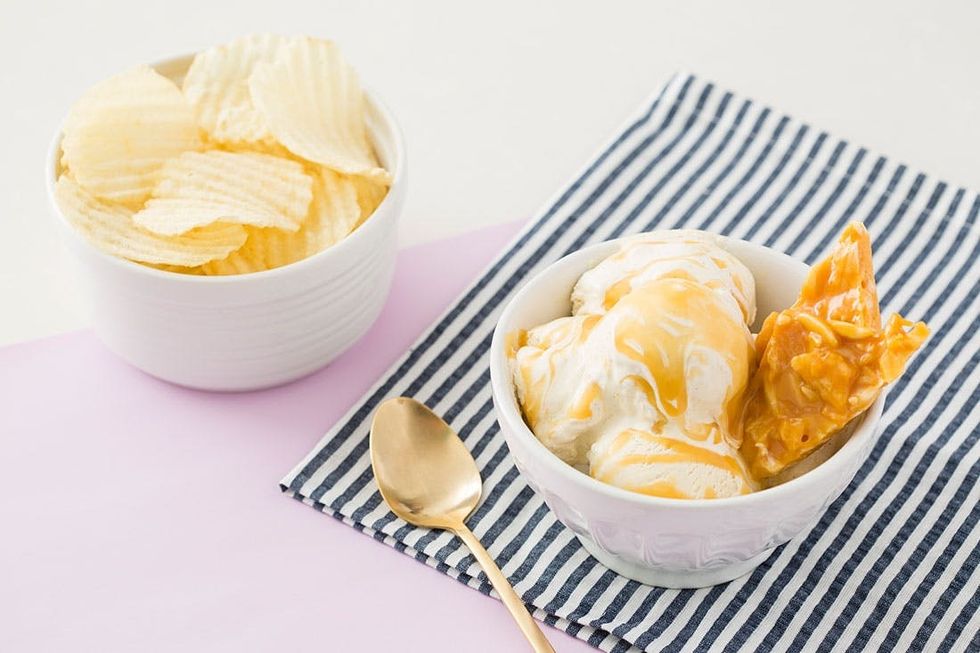 Final---seamless-with-chips